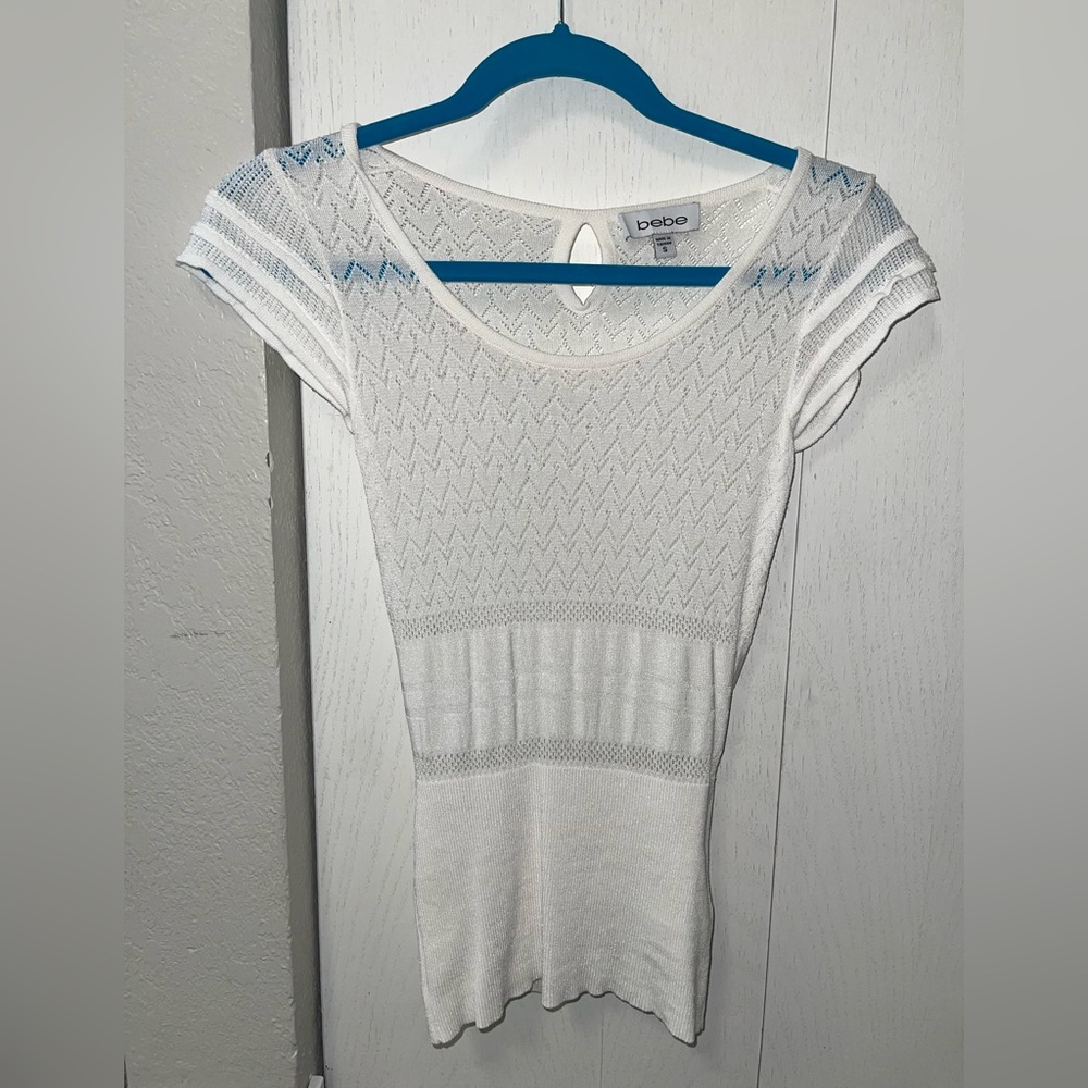 BEBE lace stitch short ruffle sleeved sweater top size S
